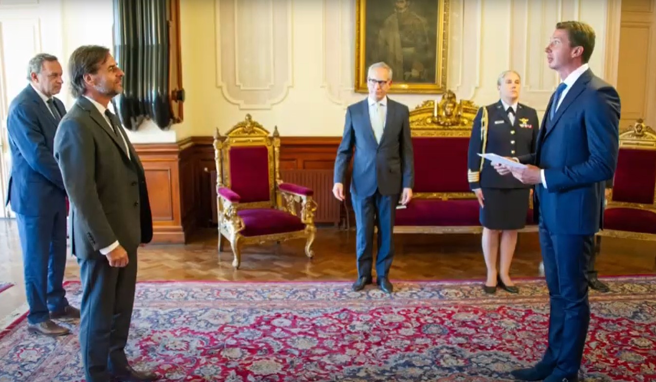 Licio Gelli el Nuevo Embajador de Nicaragua en Uruguay, Presenta Cartas Credenciales al Presidente Lacalle Pou
